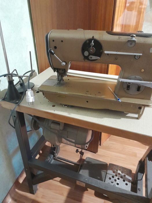 Оверлог и машинка