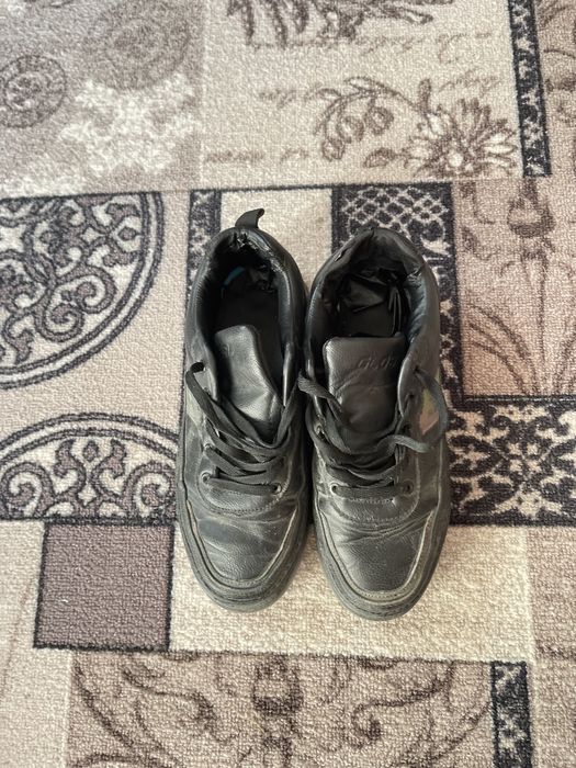 Продам обуви