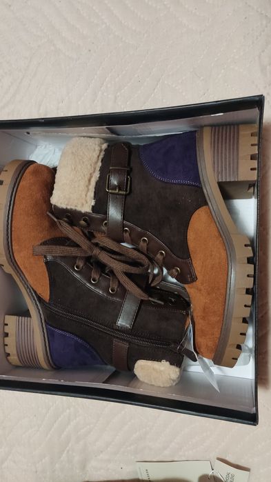 Дамски Зимни цветни  боти