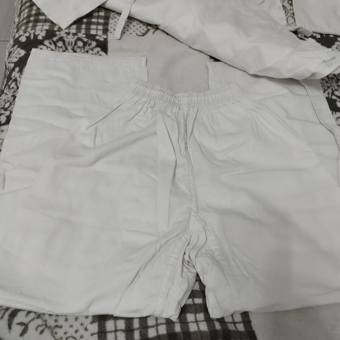 Кимоно-каратэ рост 134-146,б/у