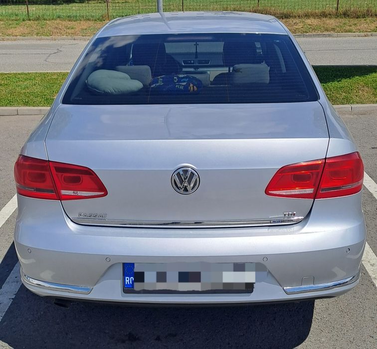 Vând Volkswagen Passat