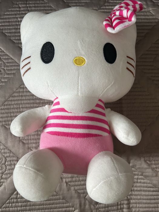 Продам две игрушки Hello Kitty