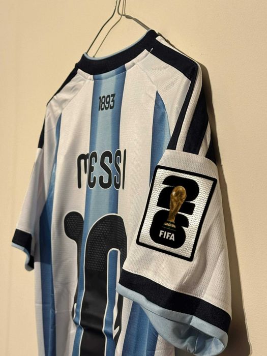 Тениска на Аржентина за Световното първенство с името на MESSI - ТОП ЦЕНА!