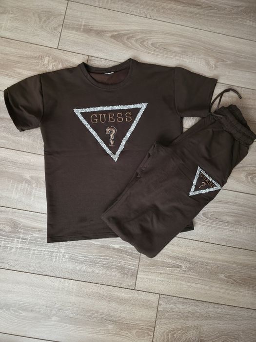 Дамски комплект на Guess размер S