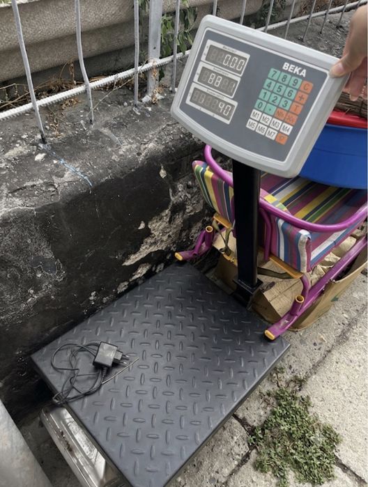 Весы 2 штуки