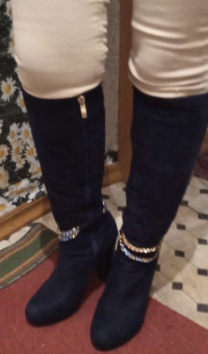 Продам новые сапоги