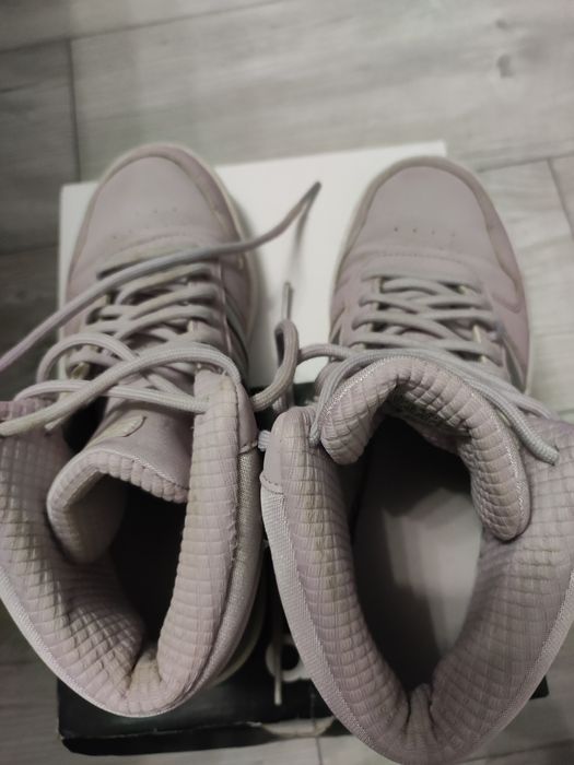 Дамски кецове на adidas