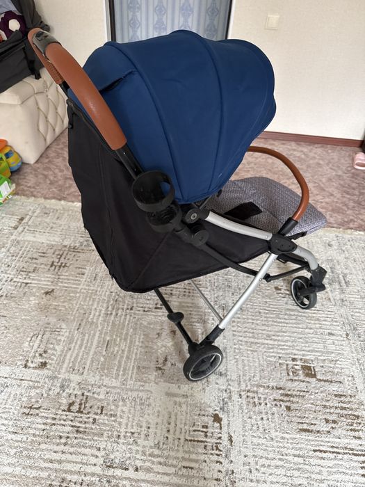 Прогулочную коляска