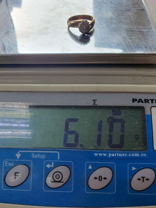 Inel din aur de 14K cu pietre semiprețioase albe – 6,10 g