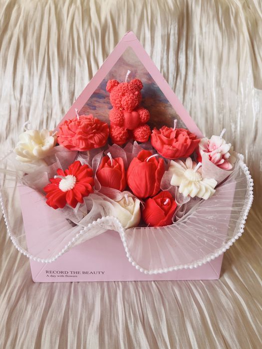 Луксозни букети и подаръци от 100% соев восък