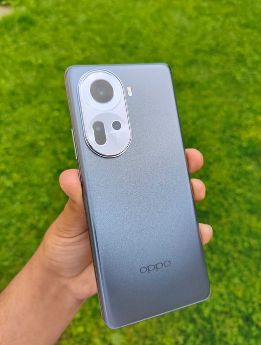 Flagman Oppo Reno 11 5G 12/256 в полном комп. в идеале
телефон с шикар