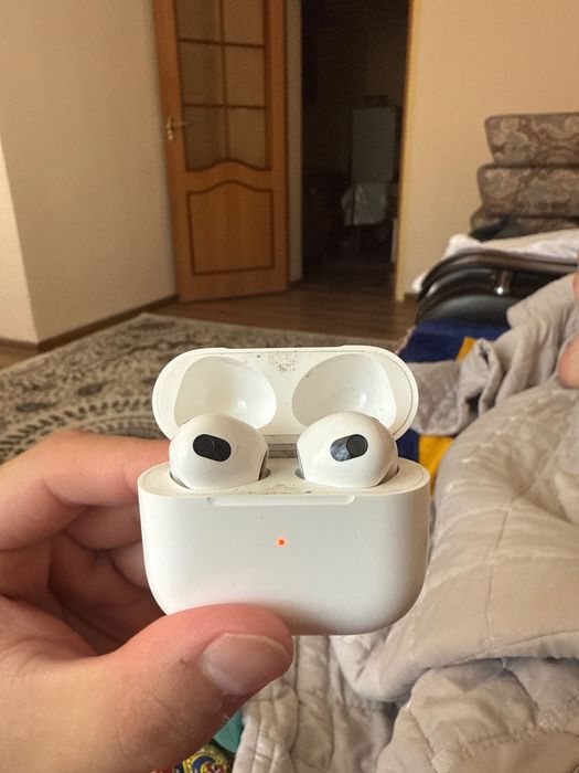 Air pods 2 продам срочно