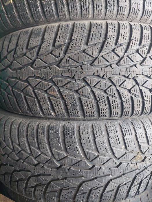 Vând anvelope vară 215/65/r16