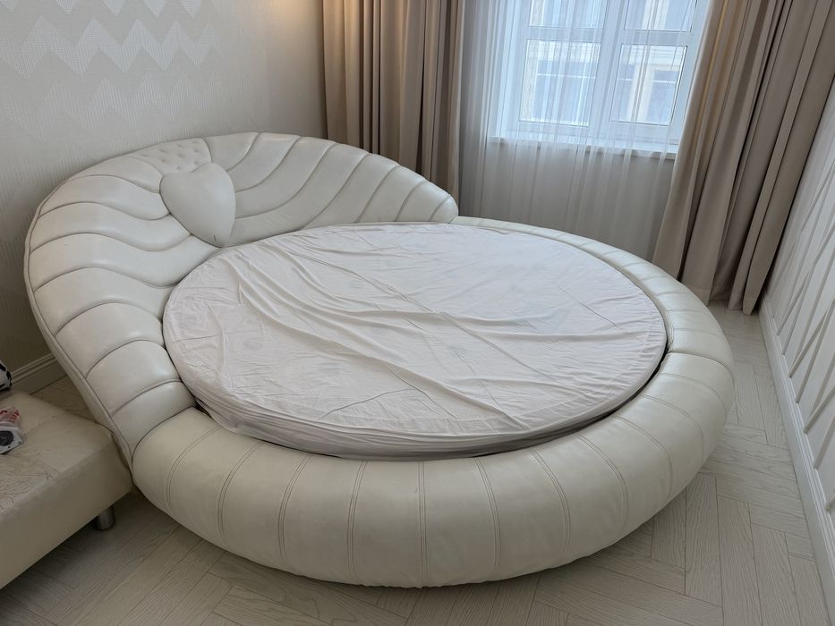 Продам круглую кровать