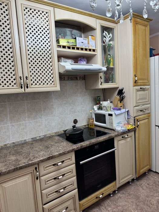 Продается кухонный гарнитур