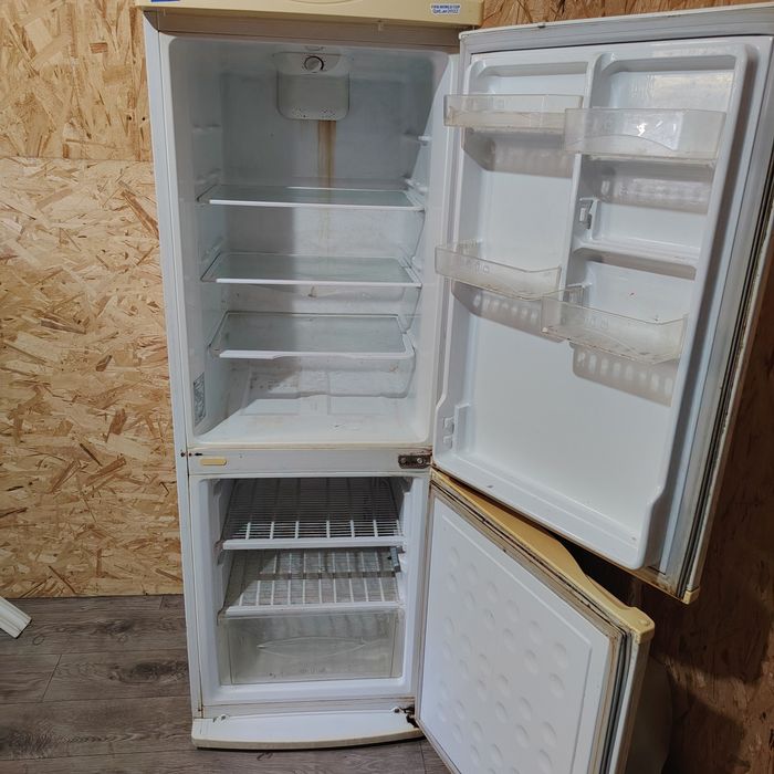 Продам холодильник