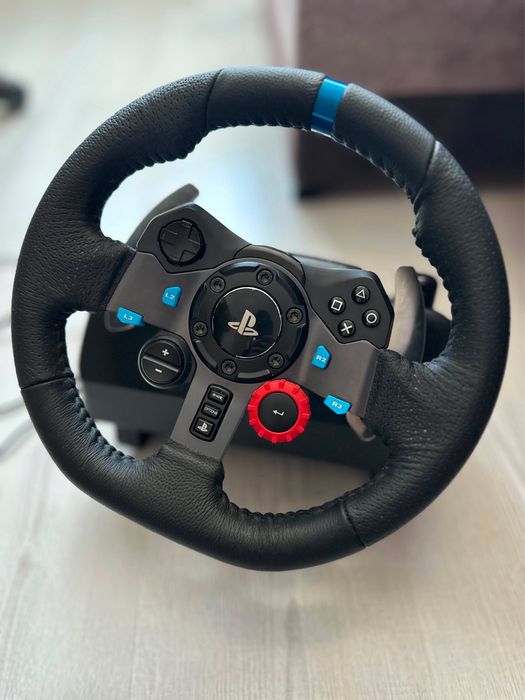 Продава се волан logitech g 29