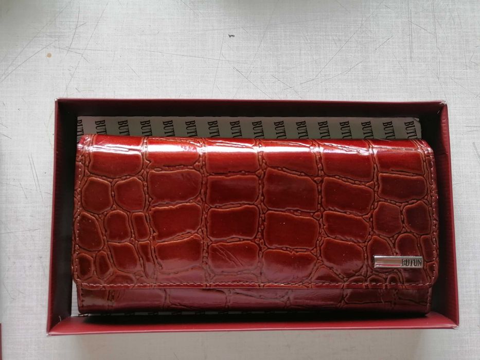 Женское портмоне кожаное