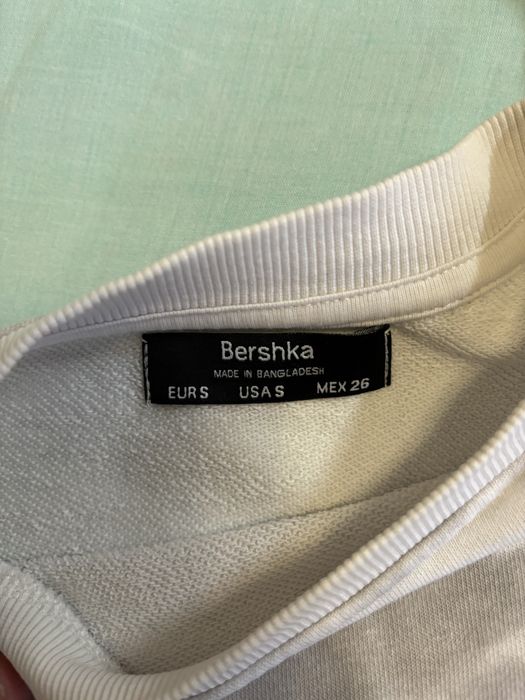 Дамски къс суичър