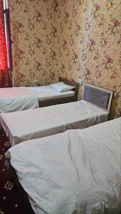 Мехмонхона битта хона бир кунга (икки кишига) 250.000 сўм! (Гостиница)