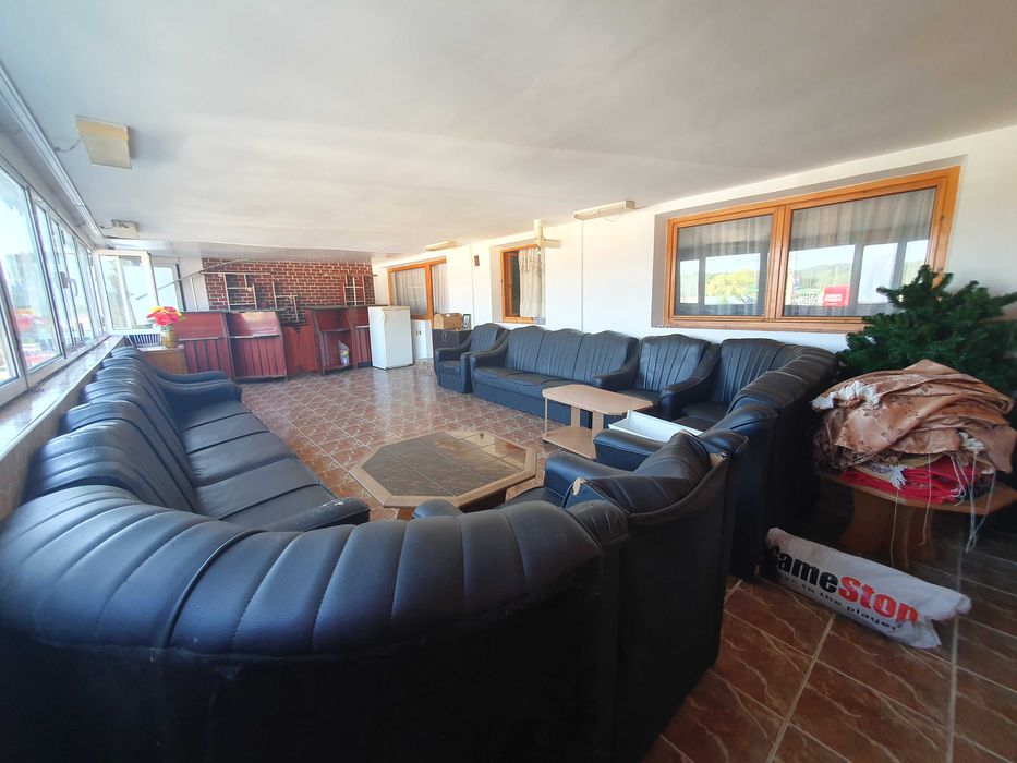 Apartament cu 3 camere si Terasa, etaj 1 in Onesti