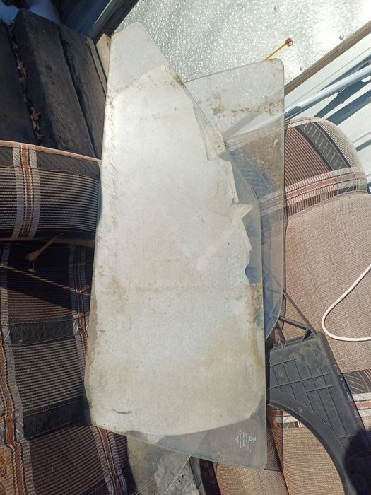 Продам стёкла от ваз 08