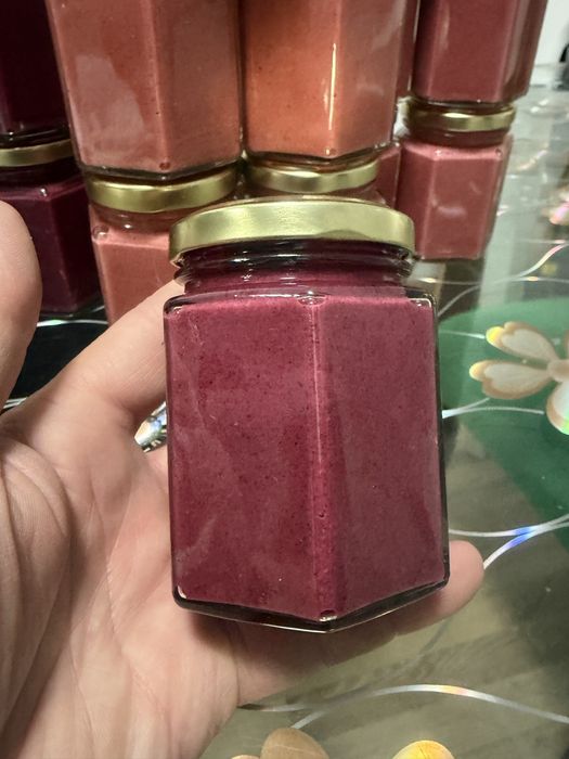 Miere cu zmeura , afine si capsuni