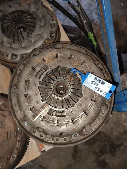 Kit ambreiaj BMW X3 F25 2.0 d N47, Volanta, placa presiune, disc ambre