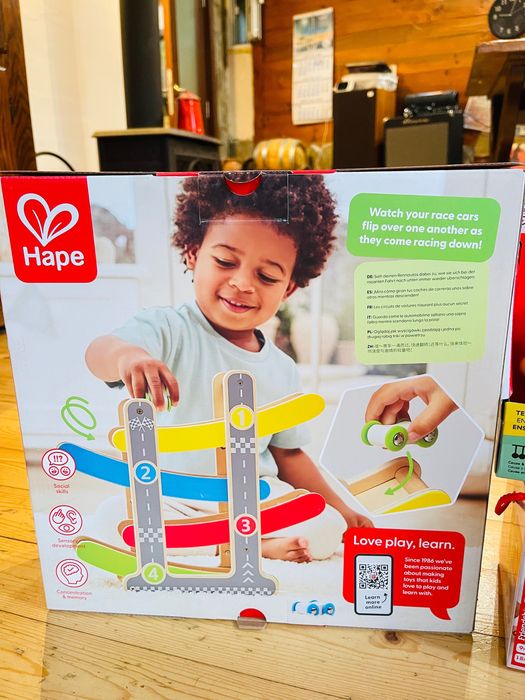 Детски играчки HAPE - писта; кула; радио; таблет