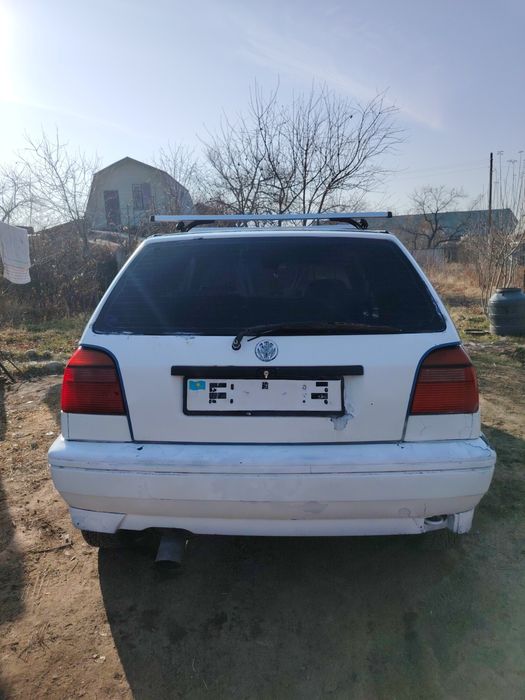 Продам гольф 3 объем 1.8