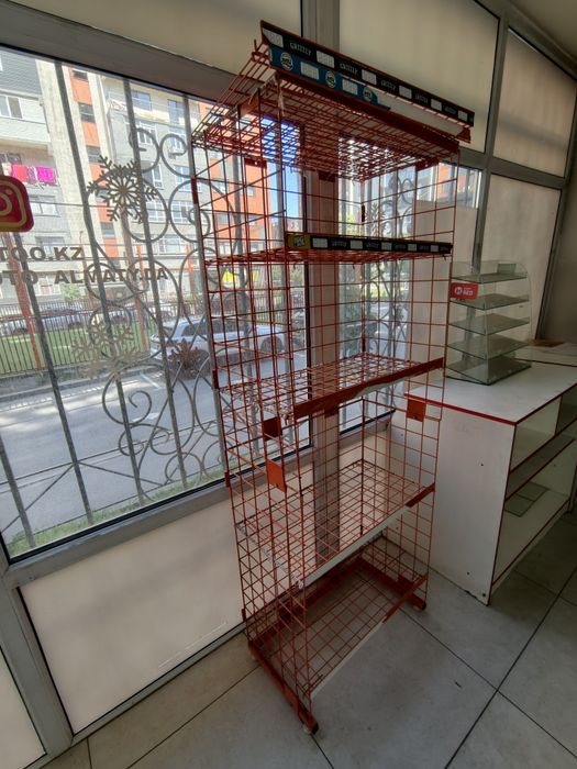 Продам полки для магазина