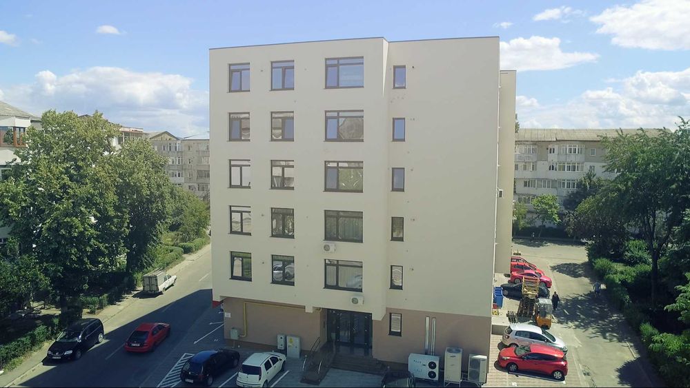 Apartament, 3 camere, decomandat, mobilat si utilat, parcare, boxa