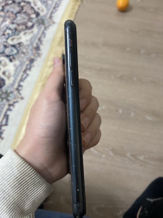 Айфон хр 64 гб 80Емкость