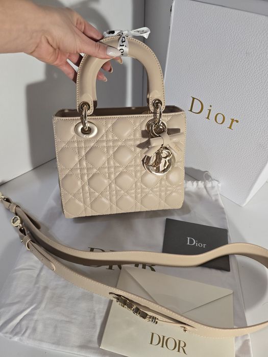 Налична чанта Lady Dior Powder Beige