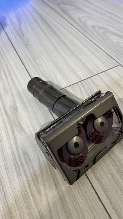 Perie aspirator dyson