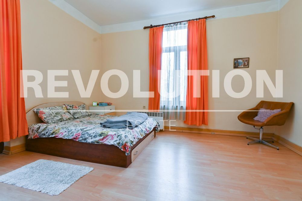 Дава се под наем Тристаен апартамент в София, Център - 110 кв.м за 750 € - Снимка #7