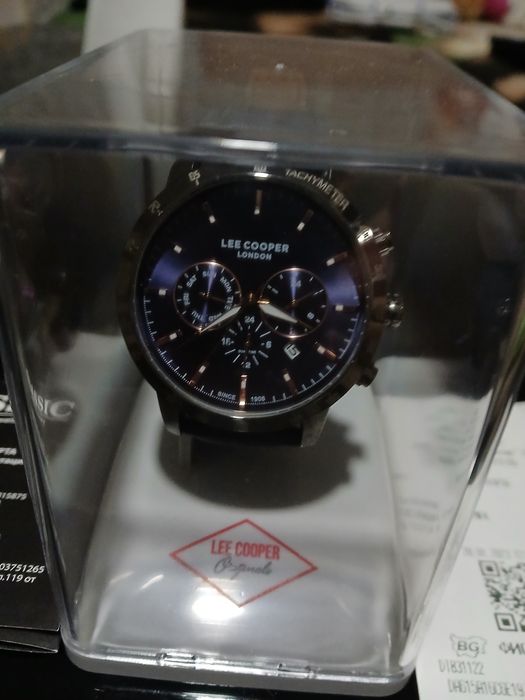 Продавам чисто нов мъжки часовник Lee Koopar