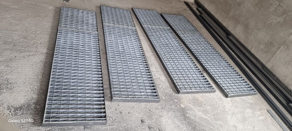 Grilaje galvanizate  pe comanda pentru spălători