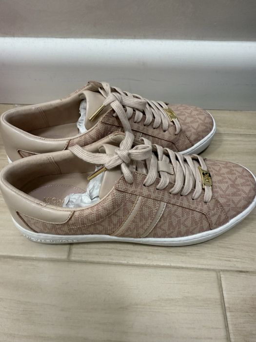 Обувки Patrizia Pepe Нови,Michael Kors,Armani,Nike