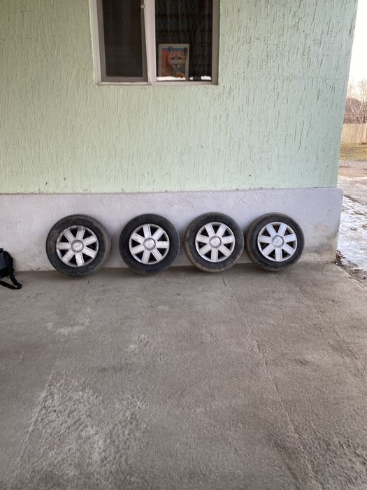 Шины с дисками хорошем состояний