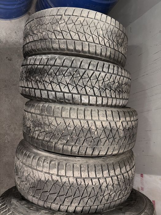 шинокомплект Bridgstone R18