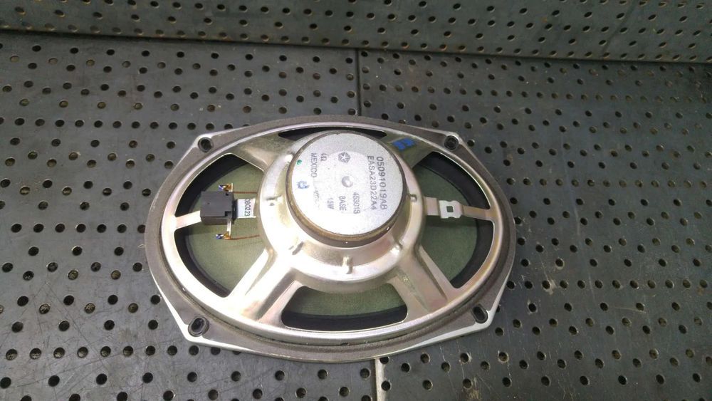 Boxa audio stanga spate dodge caliber 05091019ab easa23d2244