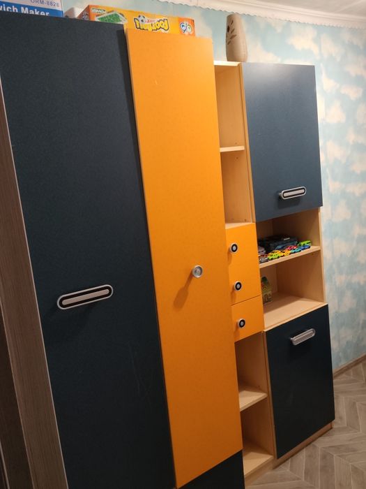 Продам детскую стенку