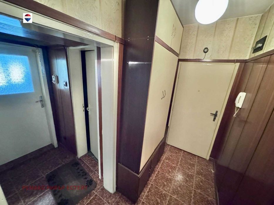 Продава се Двустаен апартамент в Русе, Централен южен район - 66 кв.м за 1637 €/кв.м - Снимка #5