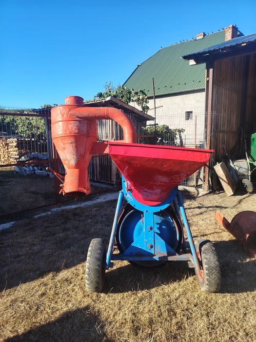 Moara pentru cereale la tractor, Italia