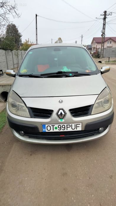 Vînd Renault Grand Scenic...Motor Dizel 1,5...2008.…1000euro neg.