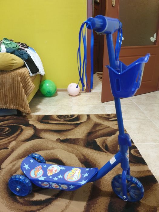 Детска тротинетка за момче- почти нова