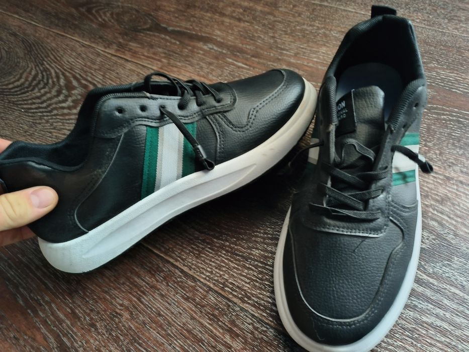 Новые демисезонные кроссовки