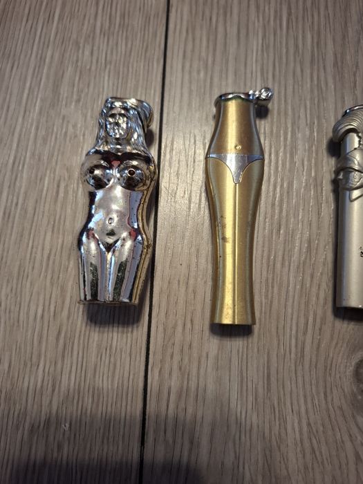 Vand Lot 4 Brichete Metalice