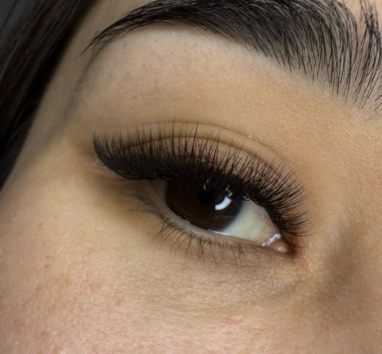 Наращивание ресниц